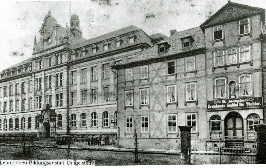 1920 Institut 3