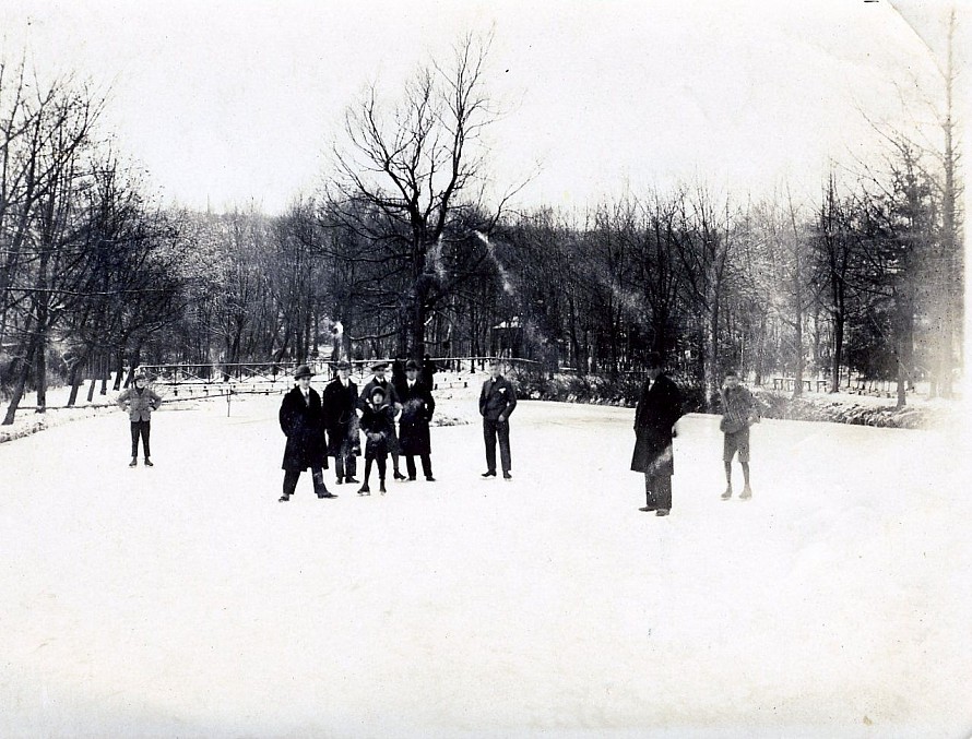 1930 Schlittschuhlaufen