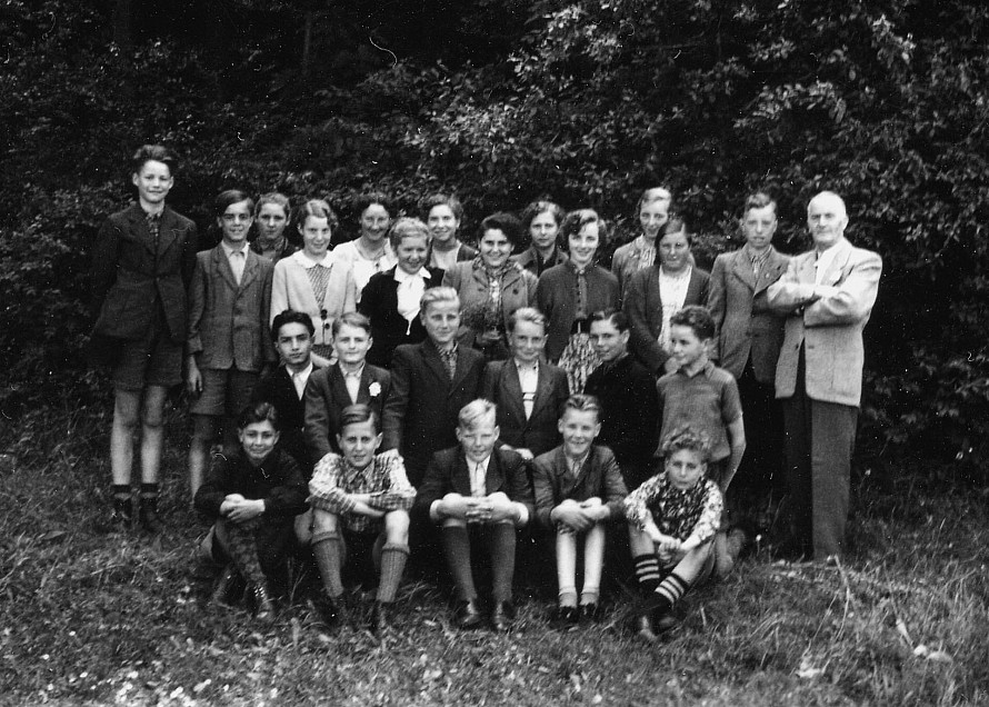 1955 Klasse 8b mit Franz Huhnstock